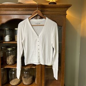 Abercrombie and Fitch, V-neck, white ribbed button up sweater
